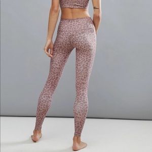 Varley Biona Tight in Blush Leopard- S